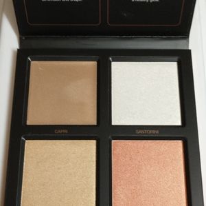 HudaBeauty 3D Highligher Palette